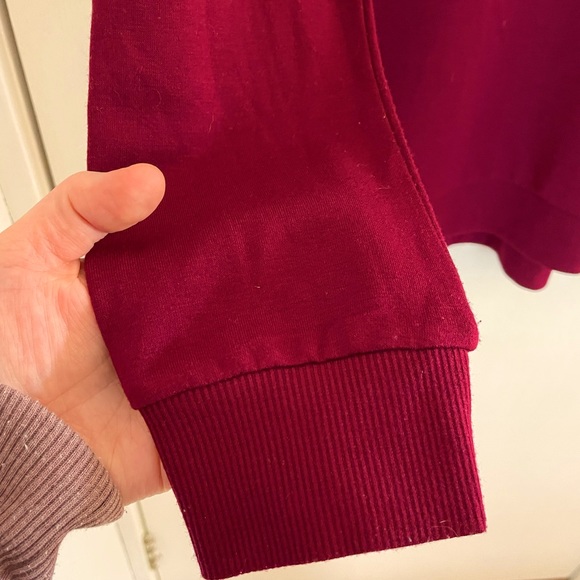 Liz Claiborne Maroon Ruffle Top - Picture 8 of 9